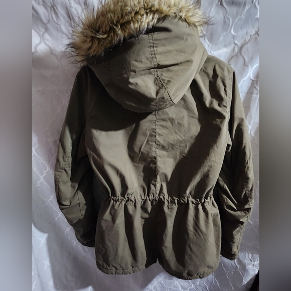 Faux Shearling-lined Parka Khaki green - Picture 5 of 5